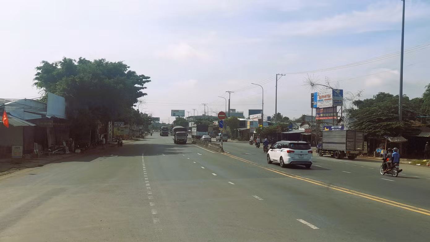 Phía Nam khu quy hoạch giáp đường Võ Nguyên Giáp (từ sông Cần Thơ đến nút giao IC3).