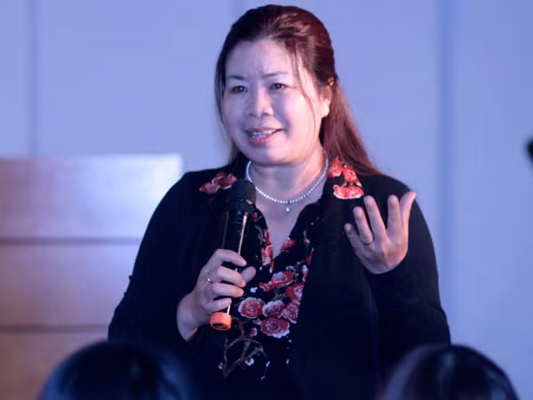Tiến sĩ Lê Thị Bích Hồng hy vọng báo Tiền Phong tiếp tục mở các diễn đàn tương tự về giới trẻ hiện nay