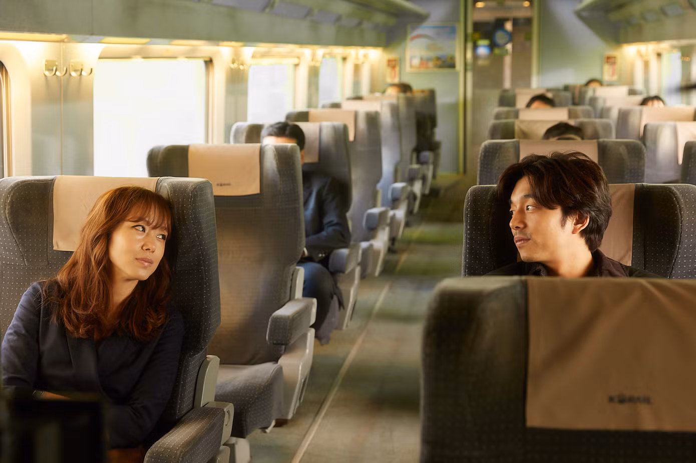 Jeon Do Yeon và Gong Yoo. Jeon Do Yeon và Gong Yoo.