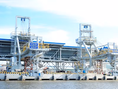 Công trường xây dựng Nhà máy đạm Cà Mau