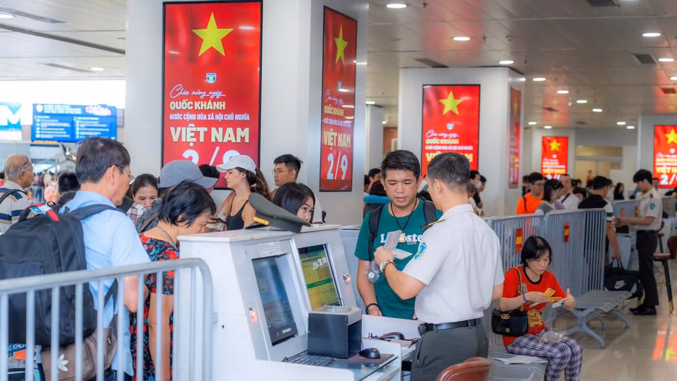 Hình ảnh tại sân bay Nội Bài ngày 30/8. Ảnh: NIA.