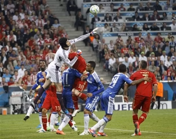 Chelsea chọn lối chơi chắc chắn và chờ đợi cơ hội phản công