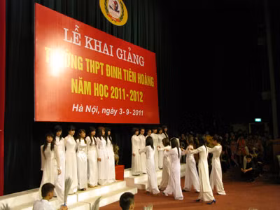 Thầy và trò trường Đinh Tiên Hoàng thề nguyền 