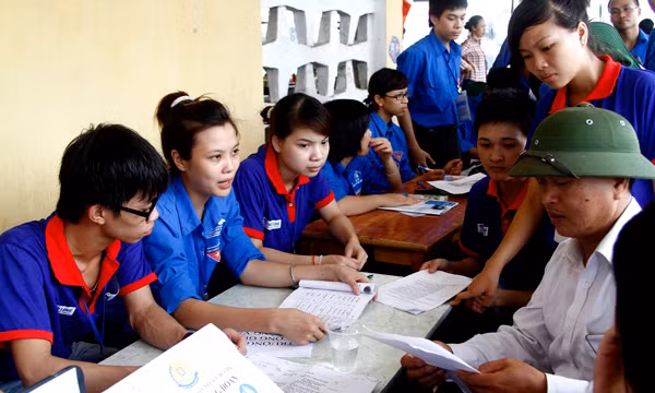 Lực lượng tình nguyện viên bắt đầu giúp đỡ tư vấn nhà trọ, đường đi