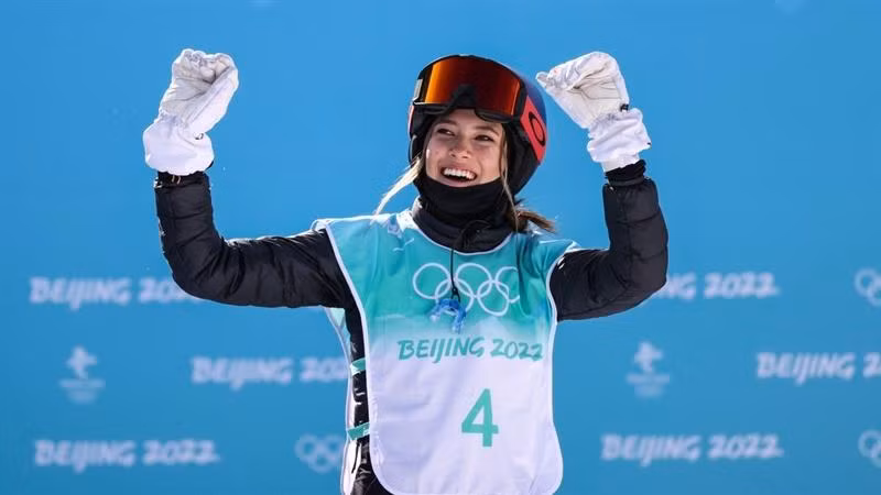Vận động viên trượt tuyết Cốc Ái Lăng vừa giành huy chương vàng tại Olympic Bắc Kinh 2022. Ảnh: Getty Images. Vận động viên trượt tuyết Cốc Ái Lăng vừa giành huy chương vàng tại Olympic Bắc Kinh 2022. Ảnh: Getty Images.