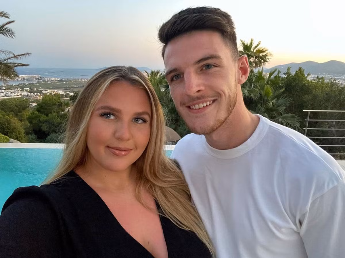 6. Lauren Fryer - bạn gái Declan Rice (lượng người theo dõi trên Instagram: 96.100, thu nhập từ mỗi bài đăng trên Instagram: 1.000 bảng).