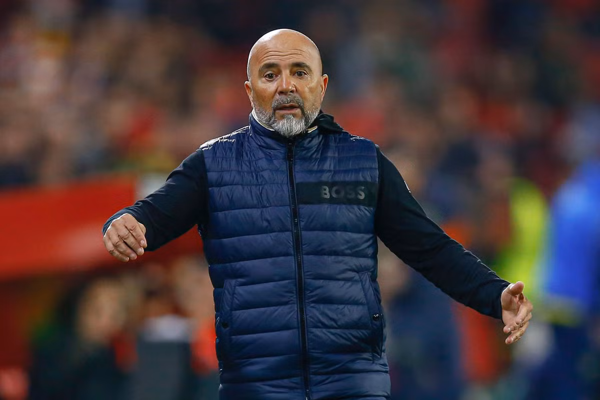 10. Jorge Sampaoli (vừa bị Sevilla sa thải cách đây ít ngày). 10. Jorge Sampaoli (vừa bị Sevilla sa thải cách đây ít ngày).
