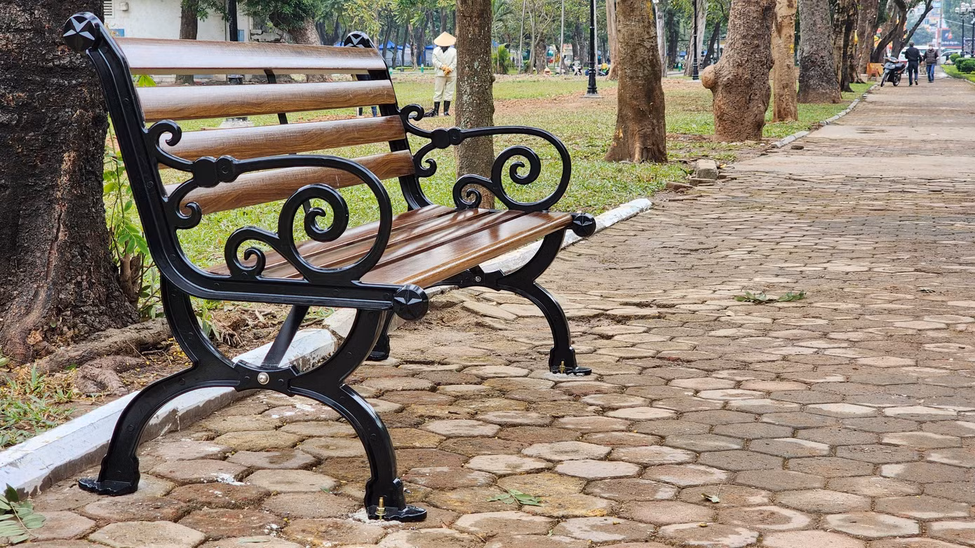 Những chiếc ghế mới đã được lắp đặt hoàn thiện.
