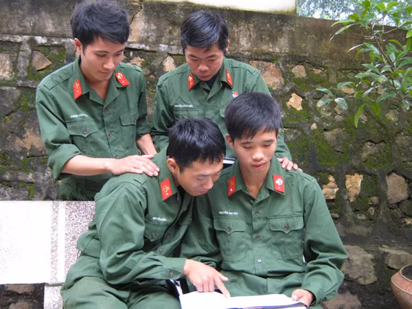 Lính trẻ Đoàn M13 chia sẻ thư tình
