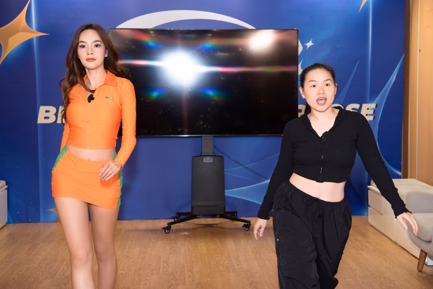 Đầu tháng 10, Hoa hậu Lê Hoàng Phương gia nhập đường đua nhan sắc quốc tế Miss Grand International 2023. Người đẹp đang trong quá trình tập luyện, trau dồi các kỹ năng chuyên môn về trình diễn, ứng xử, giao tiếp, catwalk...