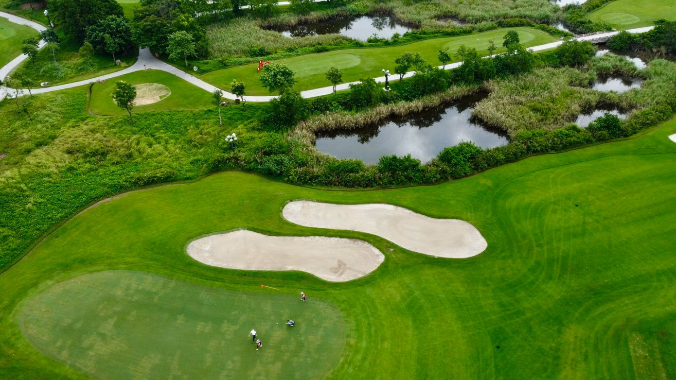 Ở giải đấu đỉnh cao như Giải Vô địch Golf Quốc gia, những người tham gia tranh tài cần thể hiện tài năng, bản lĩnh và thích nghi với mọi hoàn cảnh, từ sân đấu đến điều kiện thời tiết.