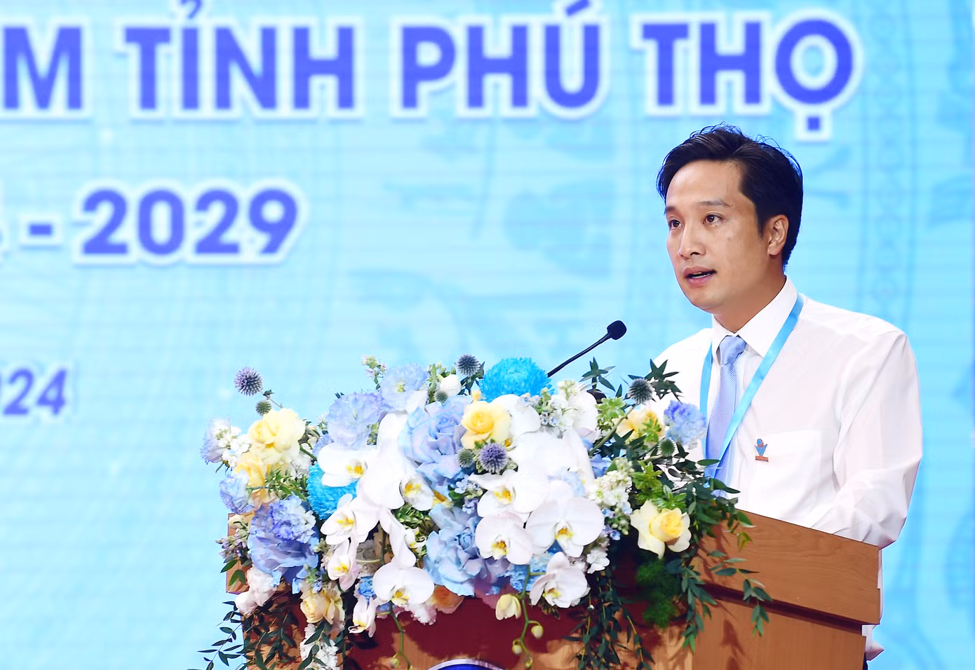 Anh Bùi Đức Giang - Bí thư Tỉnh Đoàn, Chủ tịch Hội LHTN Việt Nam tỉnh Phú Thọ khóa V phát biểu khai mạc Đại hội. Ảnh: Xuân Tùng