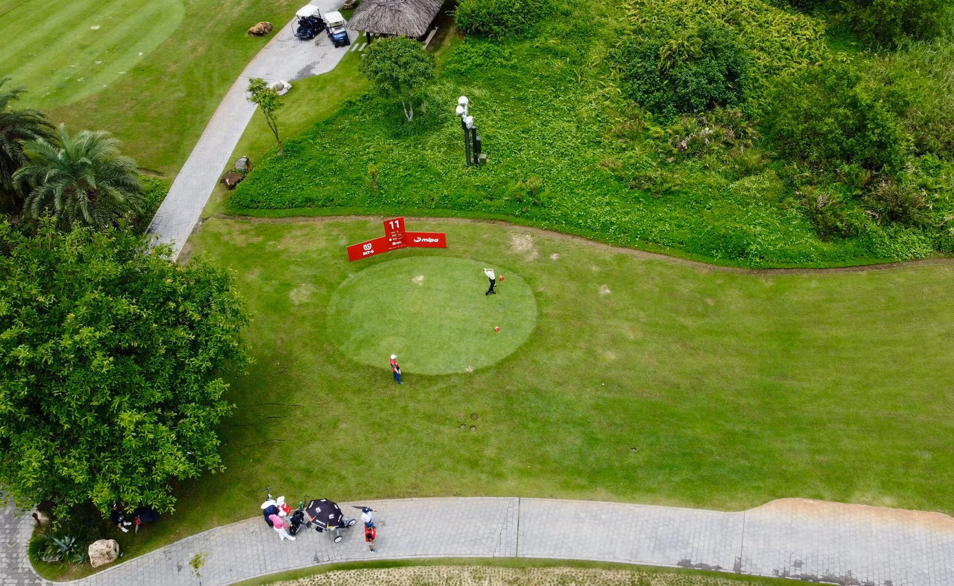 Đây là lần thứ ba Vinpearl Golf Hải Phòng đăng cai tổ chức Giải Vô địch Golf Quốc gia 2024, Cúp VinFast - Hải Phòng. Mặc dù vậy, như nhiều golfer chia sẻ, mỗi lần đến Vinpearl Golf Hải Phòng là một trải nghiệm khác biệt.