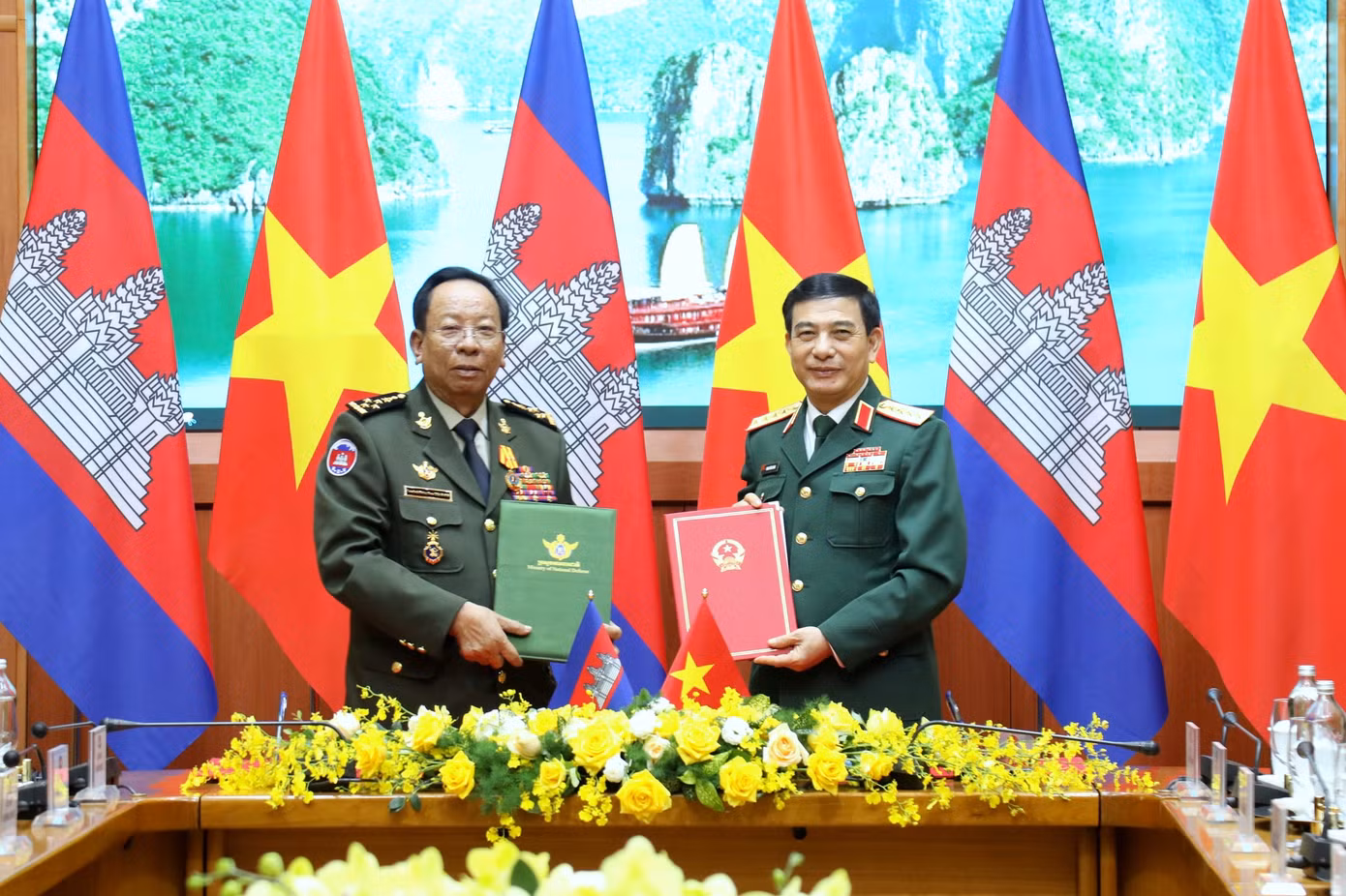 Tại hội đàm, hai Bộ trưởng đã ký Kế hoạch hợp tác năm 2023