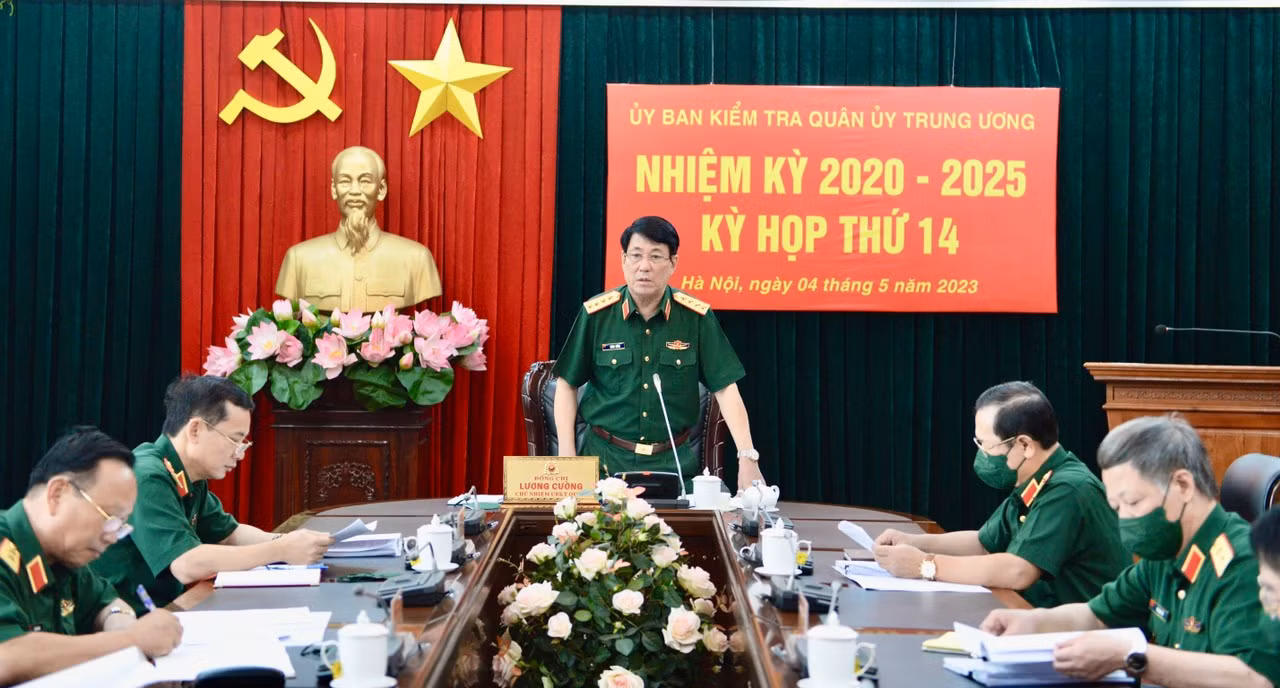 Đại tướng Lương Cường chủ trì phiên họp, chiều 4/5. Đại tướng Lương Cường chủ trì phiên họp, chiều 4/5.