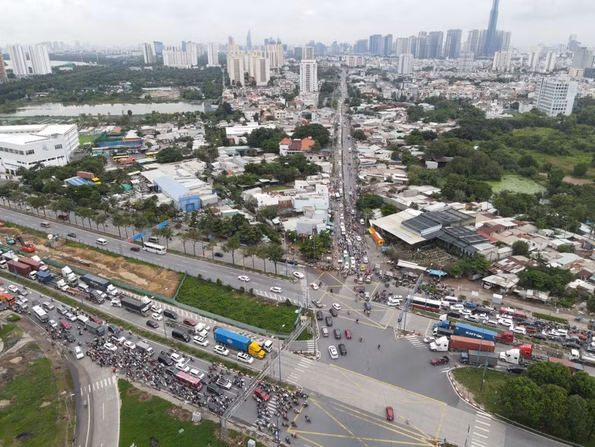 Công trường khu vực dự án xây dựng nút giao An Phú.