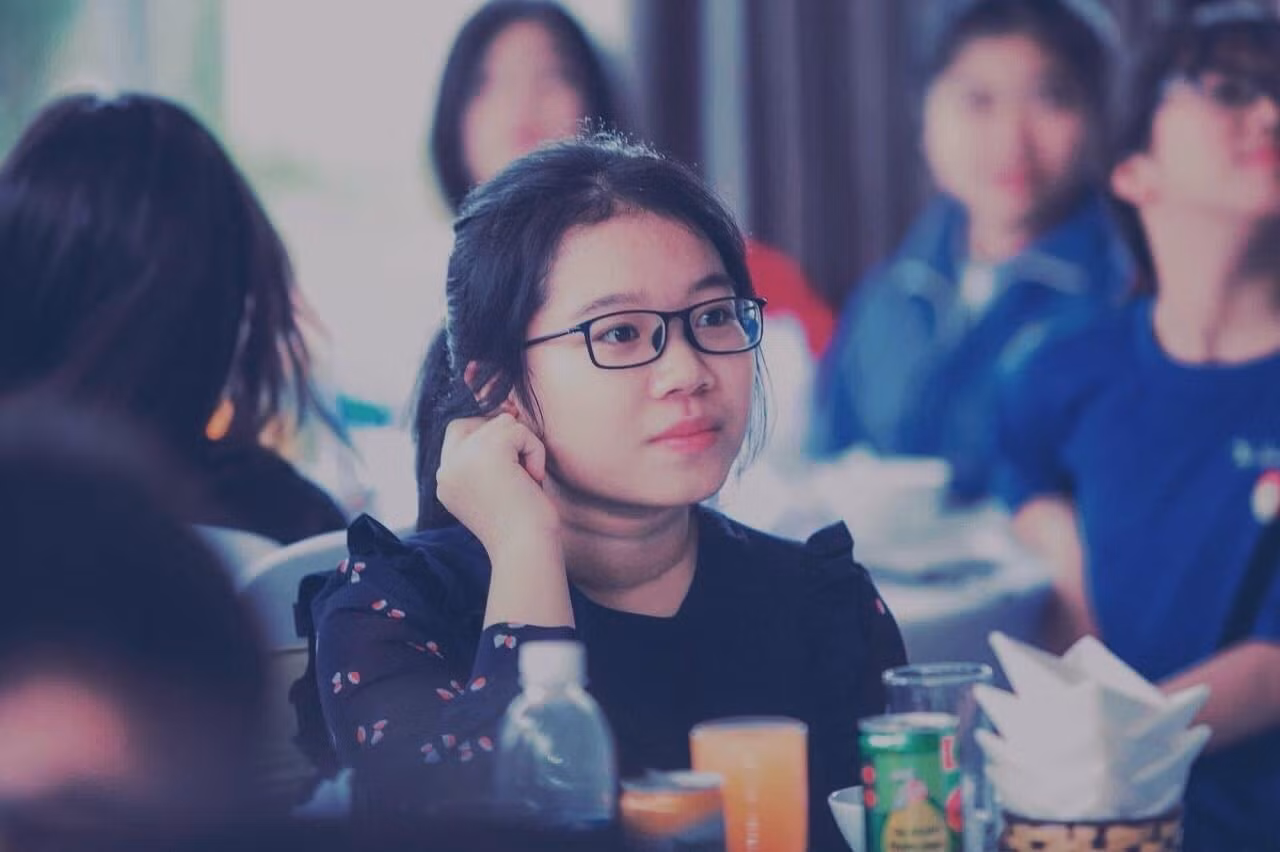 Triệu Phương Anh từng đạt huy chương Bạc cuộc thi Toán quốc tế (SIMOC) được tổ chức ở Singapore. Triệu Phương Anh từng đạt huy chương Bạc cuộc thi Toán quốc tế (SIMOC) được tổ chức ở Singapore.