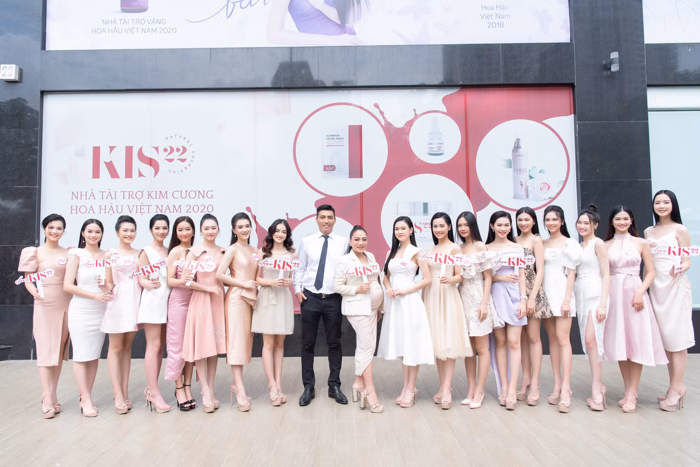 CEO Lê Thị Hồng Nhung “truyền lửa” cho thí sinh Hoa hậu Việt Nam 2020 trước thềm Chung kết ảnh 1
