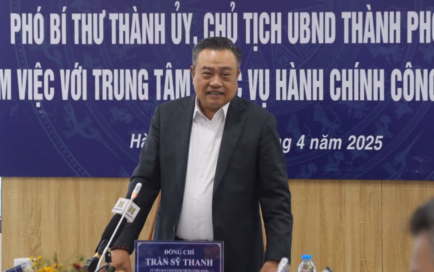 Chủ tịch UBND thành phố Hà Nội Trần Sỹ Thanh phát biểu tại buổi làm việc. Ảnh: QP.