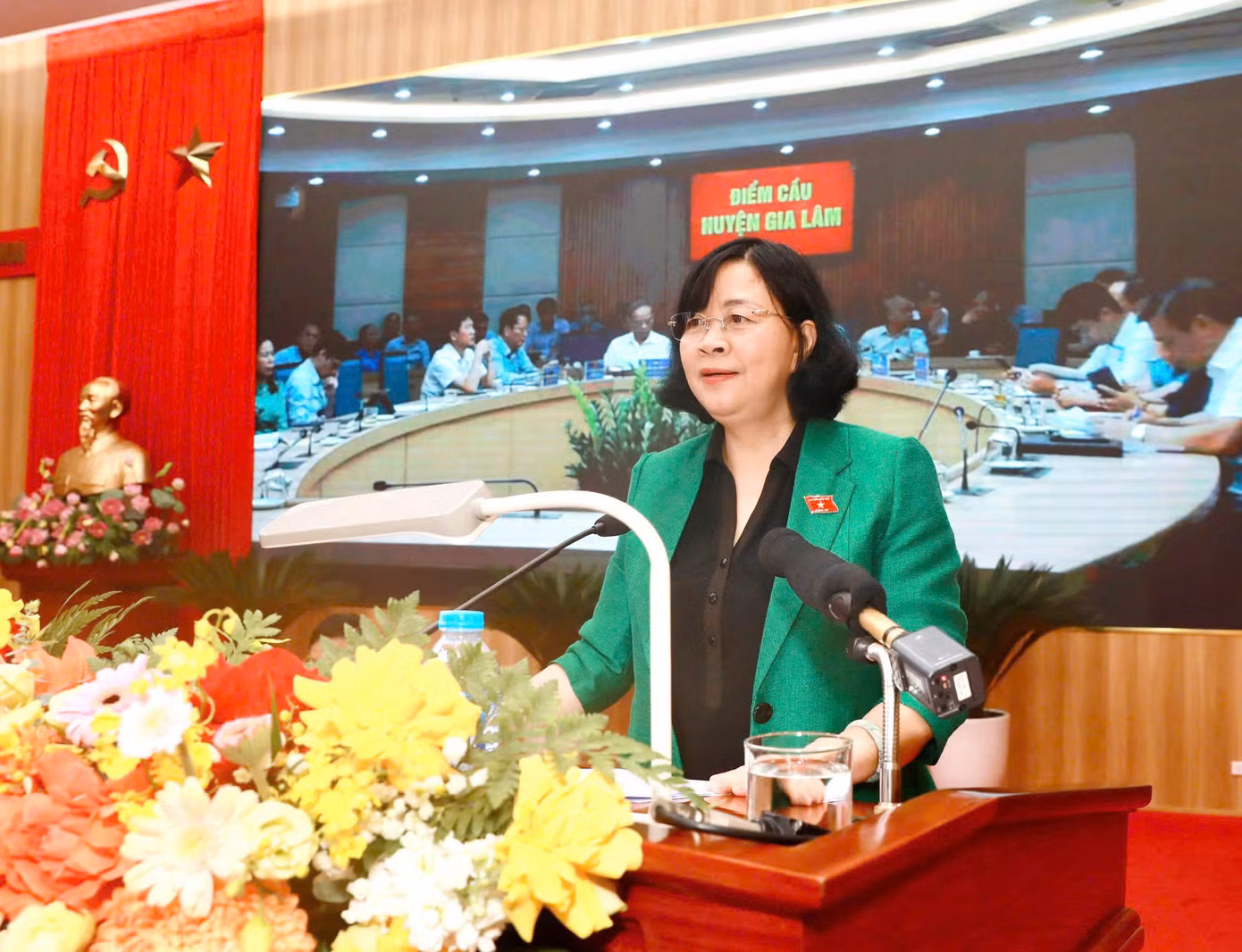 Bí thư Thành uỷ Hà Nội Bùi Thị Minh Hoài phát biểu tại hội nghị. Ảnh: PV.