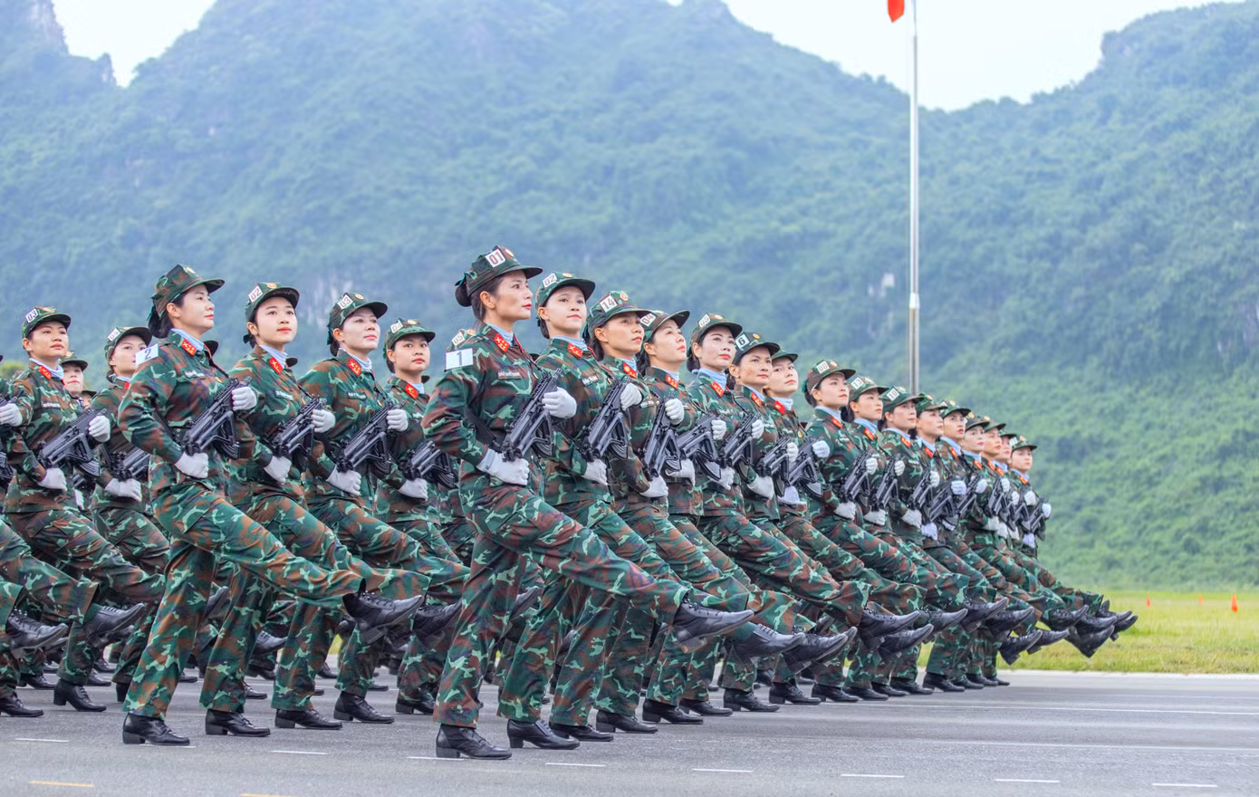 Trong số các bóng hồng Khối nữ Gìn giữ hòa bình Việt Nam, nhiều người đã từng tham gia nhiệm vụ diễu binh vào tháng 5/2024 và tháng 4/2025. Trong số các bóng hồng Khối nữ Gìn giữ hòa bình Việt Nam, nhiều người đã từng tham gia nhiệm vụ diễu binh vào tháng 5/2024 và tháng 4/2025.