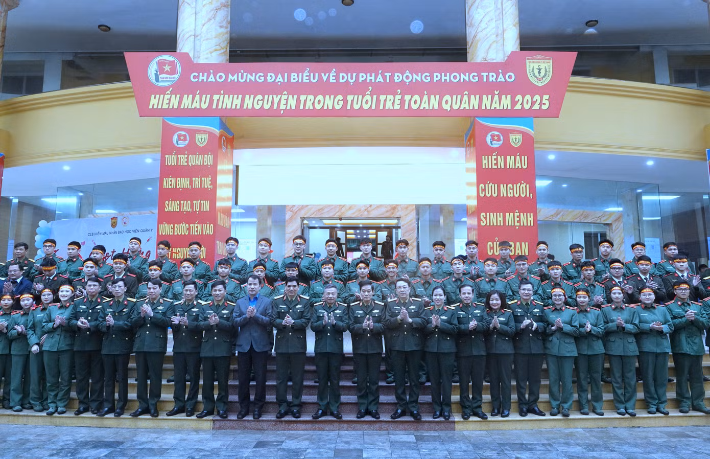 Các đại biểu tham dự lễ phát động. Các đại biểu tham dự lễ phát động.
