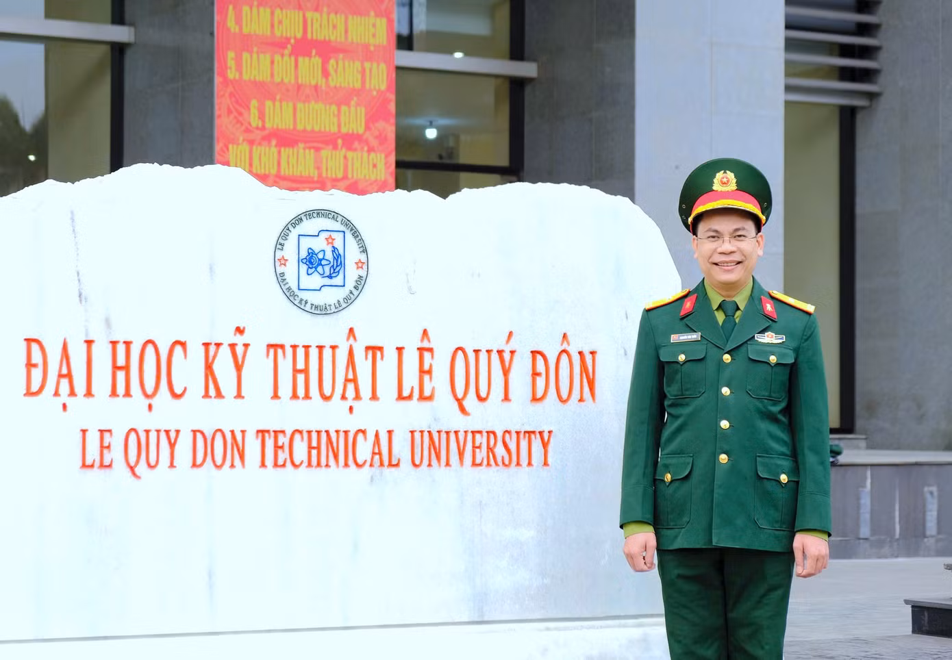 Thiếu tá Nguyễn Văn Tuấn.