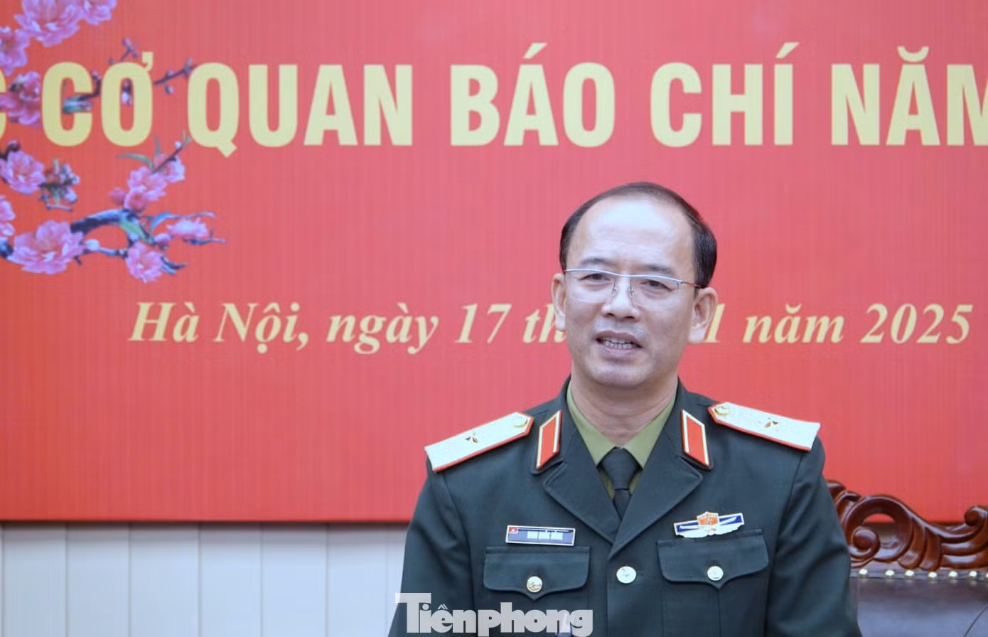 Thiếu tướng Đinh Quốc Hùng - Bí thư Đảng ủy, Chính ủy Tổng cục CNQP, phát biểu tại chương trình.
