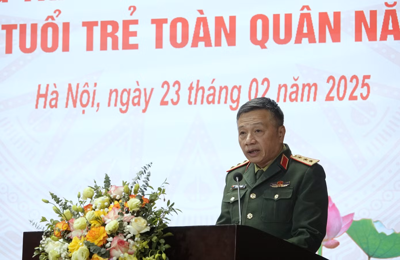 Thượng tướng Lê Quang Minh phát động phong trào hiến máu tình nguyện trong tuổi trẻ toàn quân năm 2025. Thượng tướng Lê Quang Minh phát động phong trào hiến máu tình nguyện trong tuổi trẻ toàn quân năm 2025.
