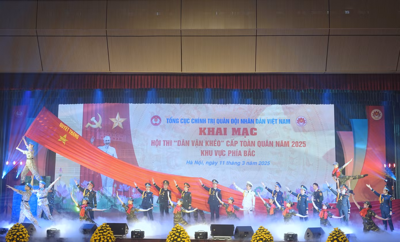 Sau Hội thi khu vực phía Bắc, theo kế hoạch, Hội thi khu vực phía Nam sẽ diễn ra từ ngày 2/4 đến 4/4 tại Bộ Tư lệnh Quân khu 5 với 16 đội và 320 thành viên dự thi. Sau Hội thi khu vực phía Bắc, theo kế hoạch, Hội thi khu vực phía Nam sẽ diễn ra từ ngày 2/4 đến 4/4 tại Bộ Tư lệnh Quân khu 5 với 16 đội và 320 thành viên dự thi.