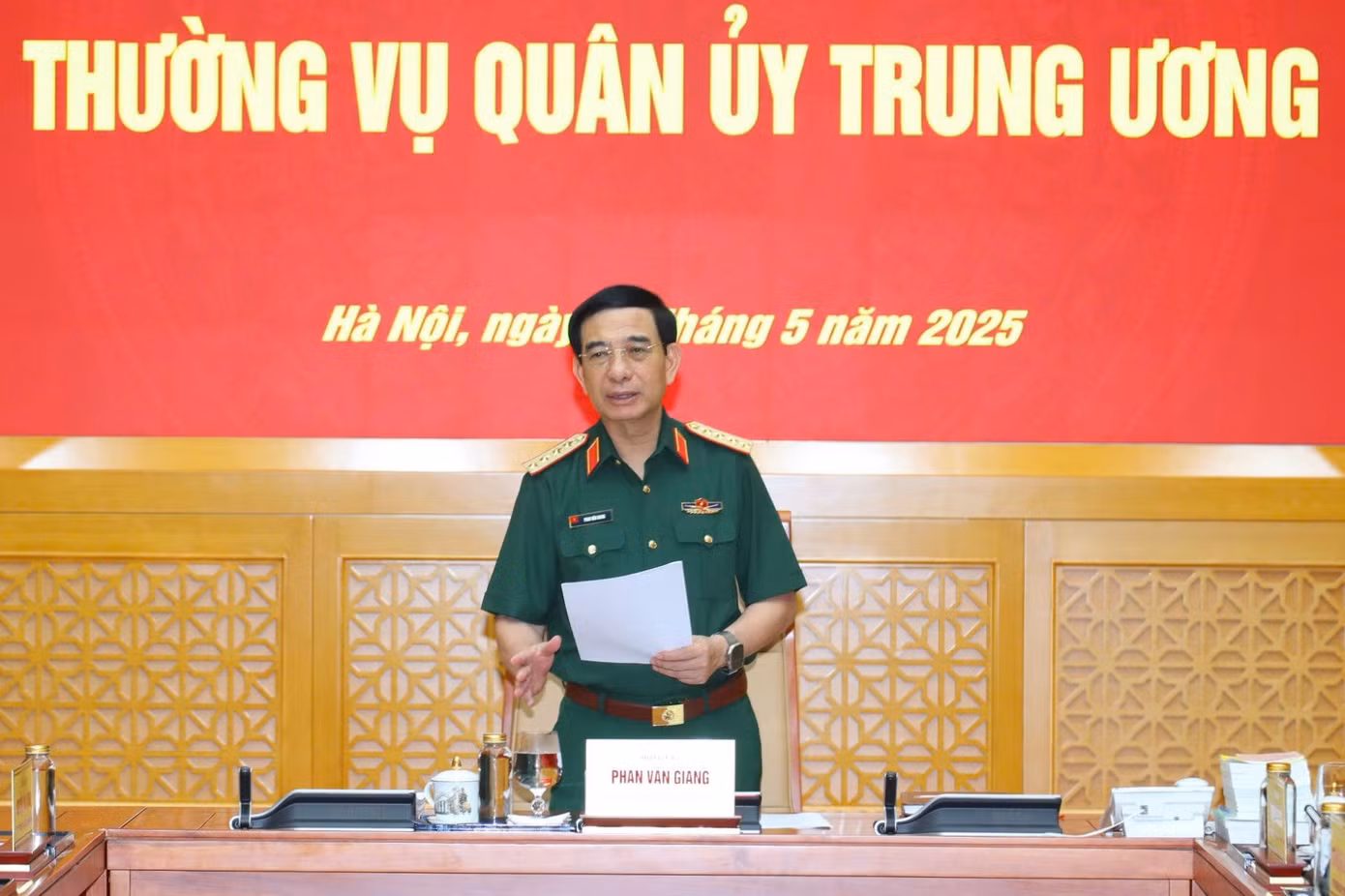 Đại tướng Phan Văn Giang phát biểu tại hội nghị.