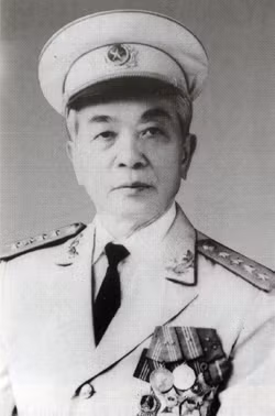 Đại tướng VÕ NGUYÊN GIÁP - Bộ trưởng Bộ Quốc phòng 1946 - 8/1947; 8/1948 - 1980. Ảnh: Cổng TTĐT Bộ Quốc phòng Đại tướng VÕ NGUYÊN GIÁP - Bộ trưởng Bộ Quốc phòng 1946 - 8/1947; 8/1948 - 1980