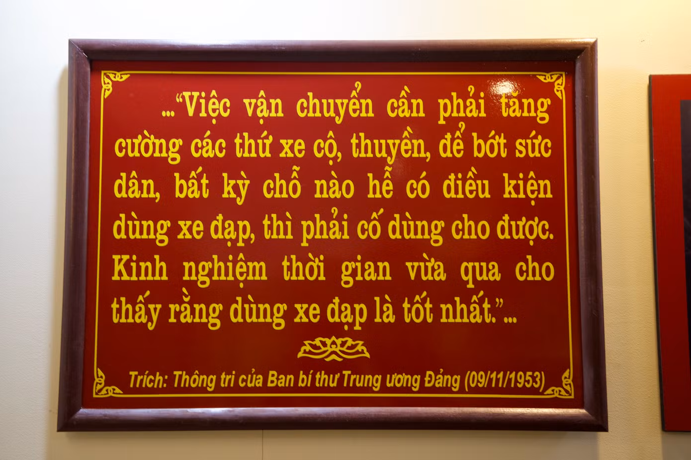 Chiến thắng Điện Biên Phủ là thắng lợi của cuộc kháng chiến toàn dân, toàn diện, trường kì và gian khổ của nhân dân Việt Nam dưới sự lãnh đạo của Đảng và Chủ tịch Hồ Chí Minh vĩ đại. Ảnh: Thông tri của Ban Bí thư Trung ương Đảng (9/11/1953).