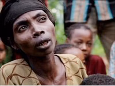 Một cụ già Ethiopia đang cần được cứu trợ. Ảnh: Reuters