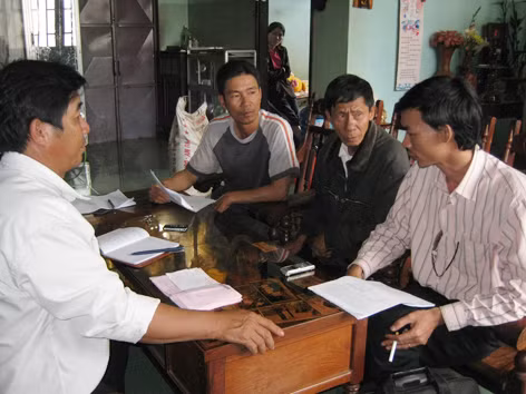 Các trưởng thôn bị liên lụy 