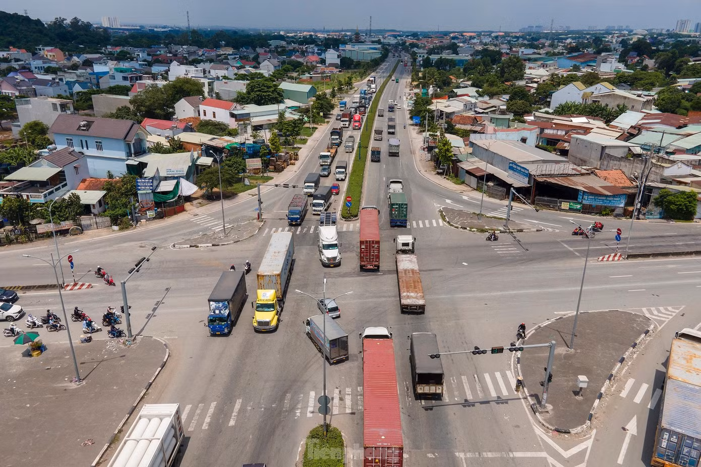 Sở GTVT kiến nghị lập tổ liên ngành giám sát thực hiện dự án thành phần 1 thuộc đường Vành đai 3 TPHCM. Ảnh: PHẠM NGUYỄN