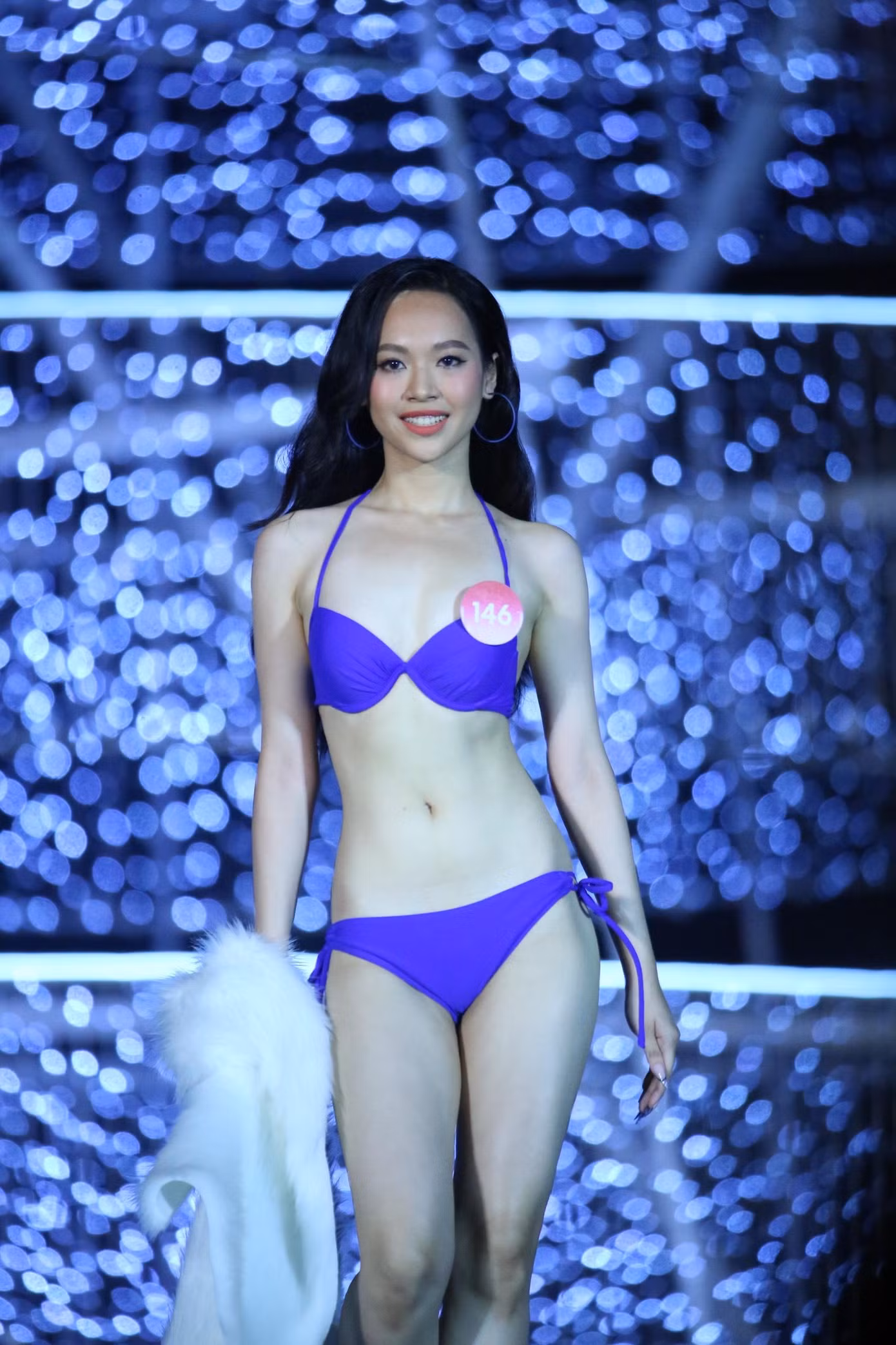 Trịnh Thùy Linh (SBD 146) sinh năm 2002, quê Thanh Hóa, hiện là sinh viên Đại học Kinh tế Quốc dân. Cô cao 1, 72 m, nặng 49 kg, số đo ba vòng 87-58-95 cm.