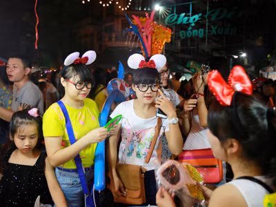 Năm nay mốt hóa trang thành “ Chuột Mickey”