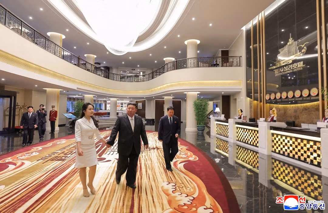 Bản tin của KCNA không đề cập đến khách du lịch nước ngoài. Triều Tiên đã đóng cửa biên giới vào năm 2020 khi đại dịch COVID-19 bùng phát, nhưng đã dần dỡ bỏ các hạn chế từ năm 2023, và bắt đầu đón du khách Nga trở lại. (Ảnh: KCNA)