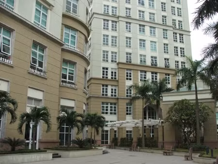 Sau nhiều năm chờ đợi, cư dân The Manor sắp được cấp sổ đỏ. Ảnh: Minh Tuấn.