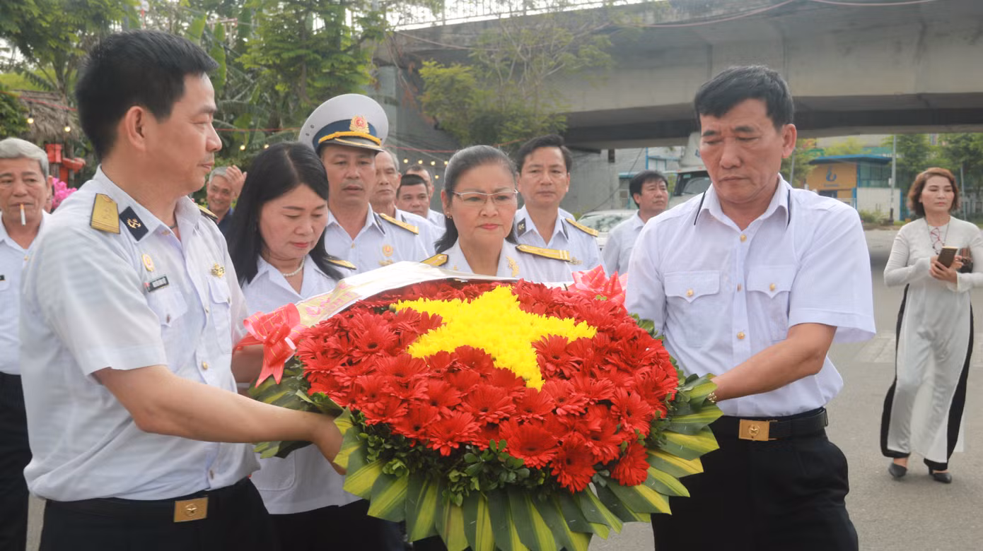 Tưởng niệm 64 liệt sĩ Gạc Ma: Những bài vị trên con tàu HQ-604 ảnh 11