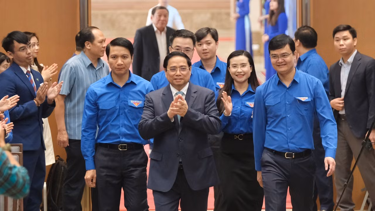 Thủ tướng Chính phủ Phạm Minh Chính tới dự Hội nghị đối thoại với thanh niên Việt Nam, sáng nay (22/3).