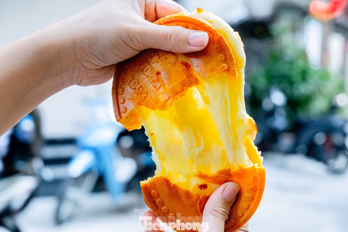 Bánh đồng xu lọt top 10 món ăn, đồ uống hot năm 2023. Ảnh: Đức Nguyễn