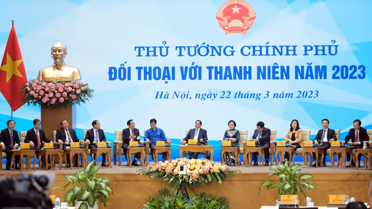 Thủ tướng Chính phủ Phạm Minh Chính và các đại biểu chủ trì đối thoại.