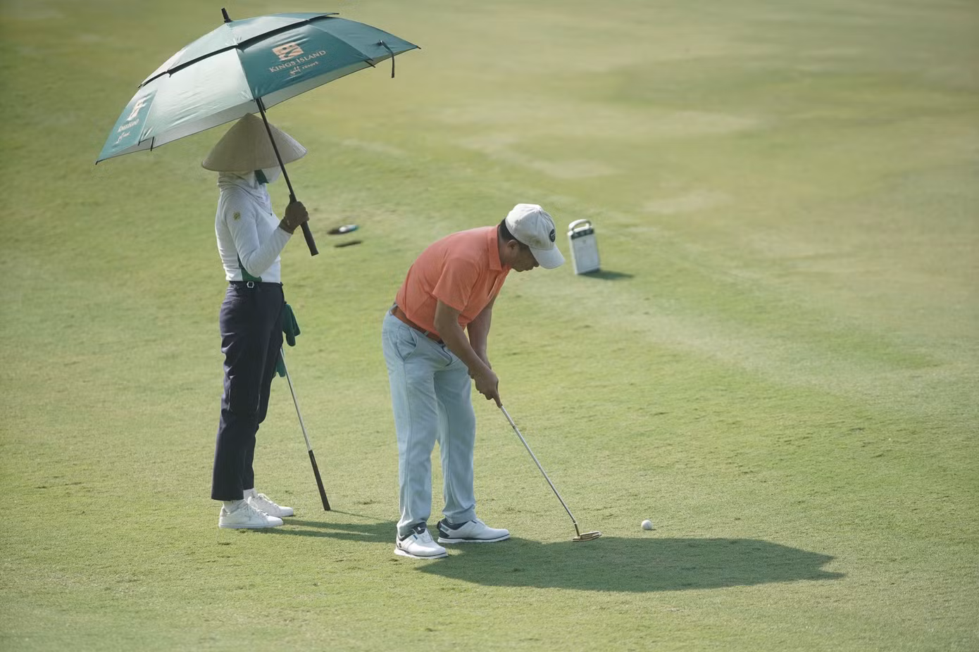 Nếu cú swing không đủ tốt, thay vì hy vọng vào một cú HIO, các golfer rơi vào tình thế bất lợi, buộc phải sửa sai để đưa bóng tới green.