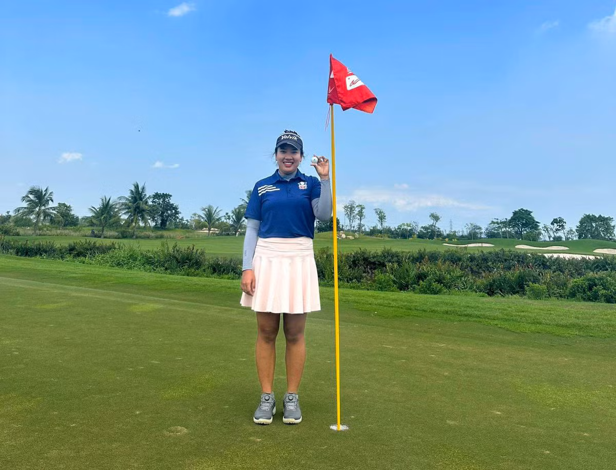 Phạm Thị Kim Chi là người ghi HIO ở hố 4 par3 tại Giải Vô địch Golf Quốc gia 2023. Phạm Thị Kim Chi là người ghi HIO ở hố 4 par3 tại Giải Vô địch Golf Quốc gia 2023.
