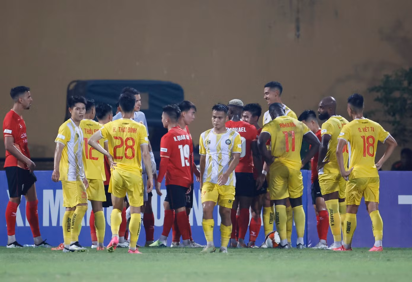 Đông Á Thanh Hoá lần thứ hai giành Siêu cúp sau khi đánh bại Công an Hà Nội 3-1 ảnh 37