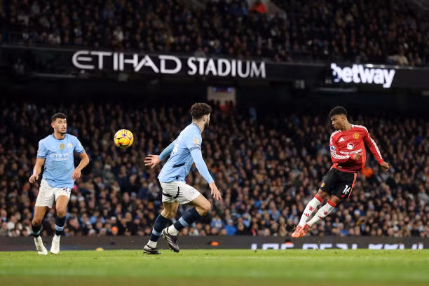 Amad Diallo bùng nổ, MU ngược dòng đánh bại Man City ngay tại Etihad ảnh 21