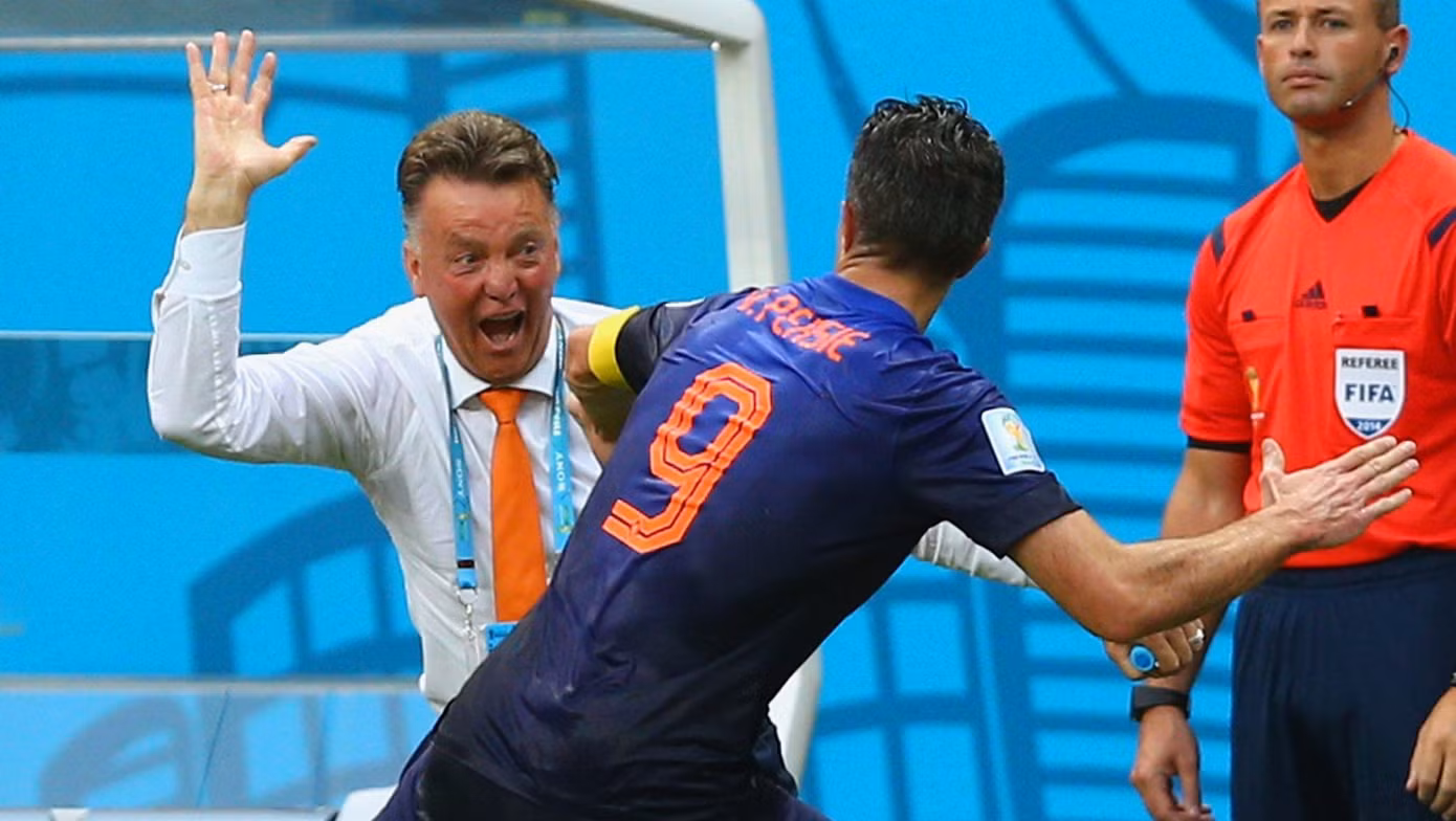 Khoảnh khắc ấn tượng của Van Gaal tại World Cup 2014. (Ảnh: Getty Images)