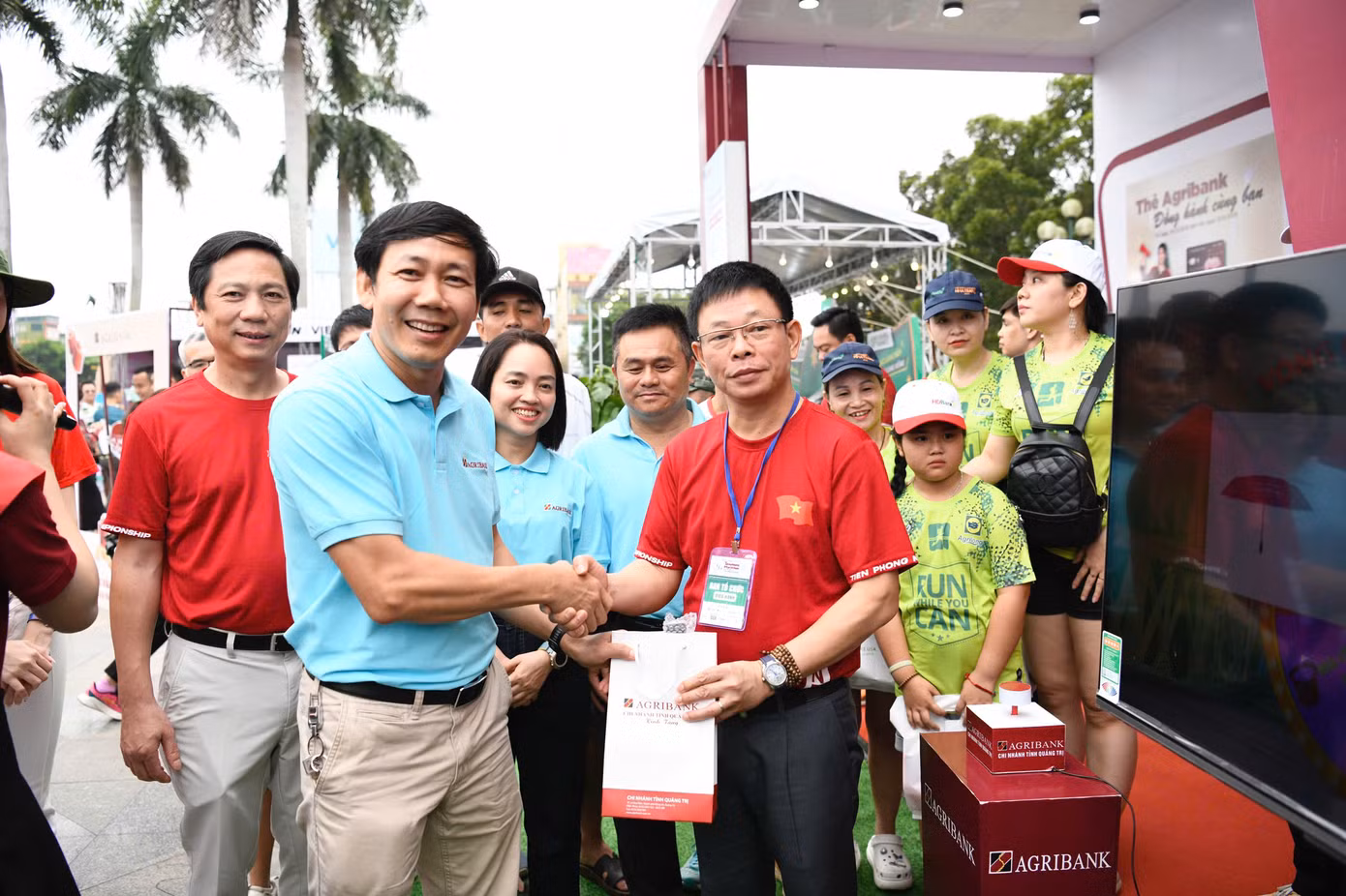 Agribank là nhà tài trợ Kim cương của Tiền Phong Marathon 2025. Đây là năm thứ 11 Agribank đồng hành cùng chuỗi hoạt động ý nghĩa của giải đấu. Agribank là nhà tài trợ Kim cương của Tiền Phong Marathon 2025. Đây là năm thứ 11 Agribank đồng hành cùng chuỗi hoạt động ý nghĩa của giải đấu.